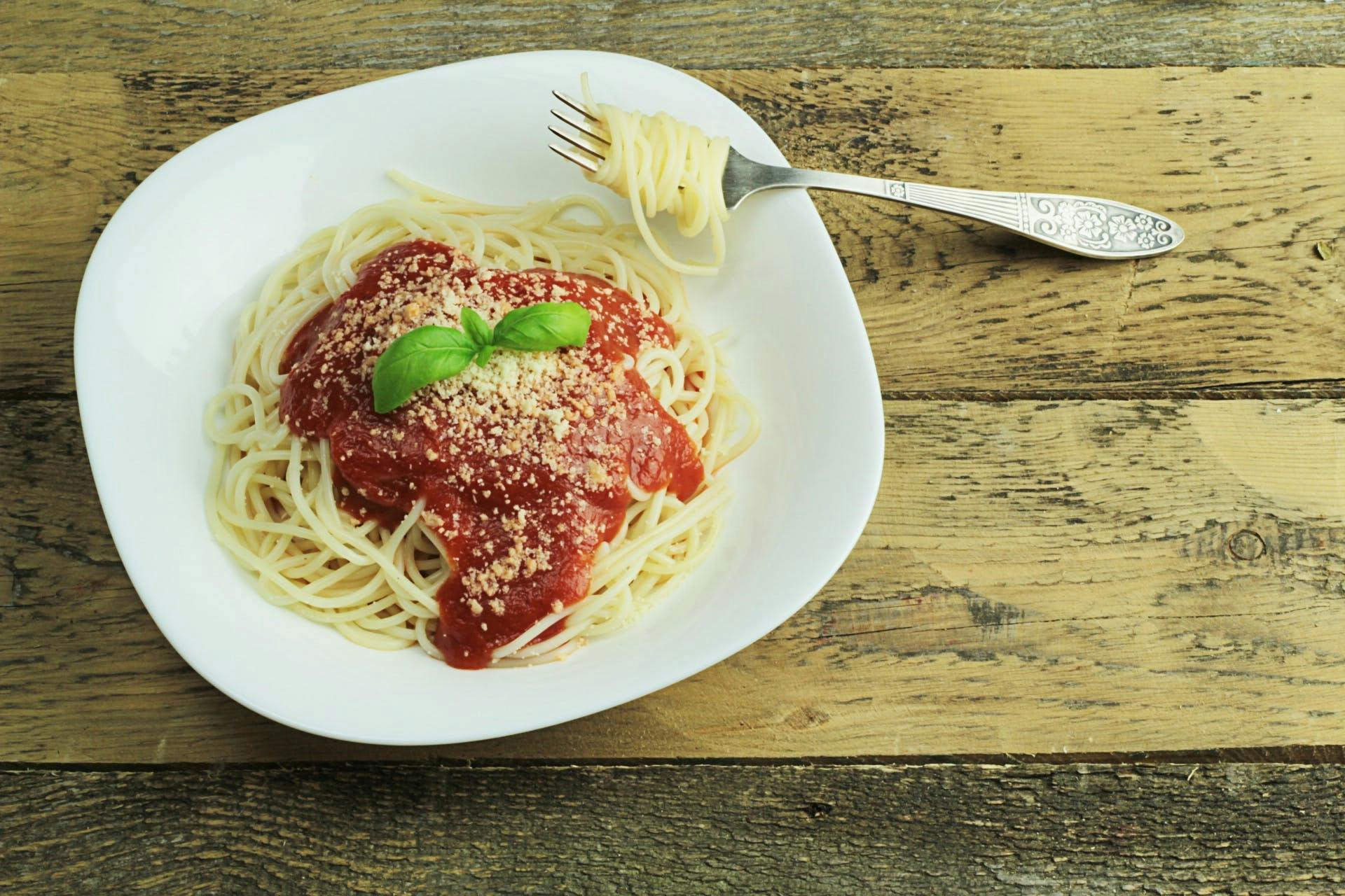 spaghetti food pasta fork cutlery